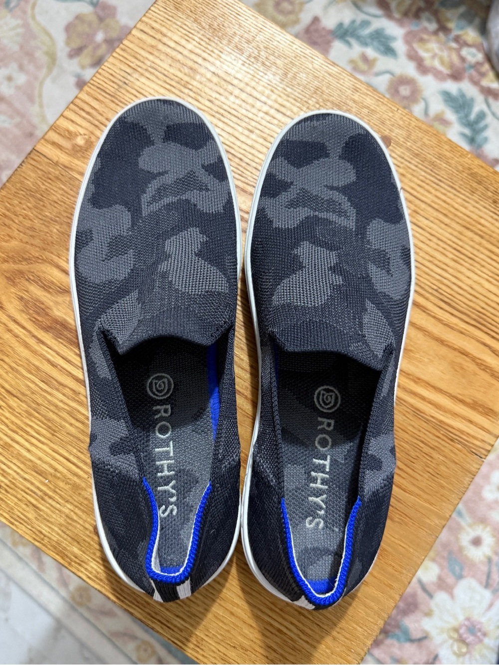Rothys The Sneaker Womens 8.5 Black Gray Camo Knit Slip On Shoes Blue Trim